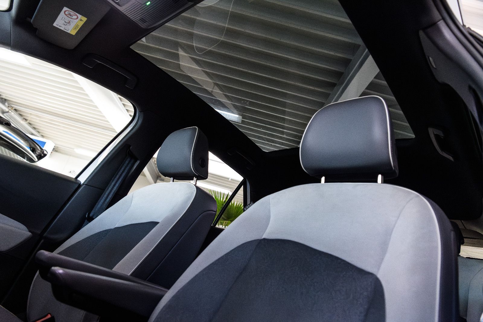 Fahrzeugabbildung Volkswagen ID.3 Pro Performance 150 kW*LED+SHZ+PANORAMA+NAV