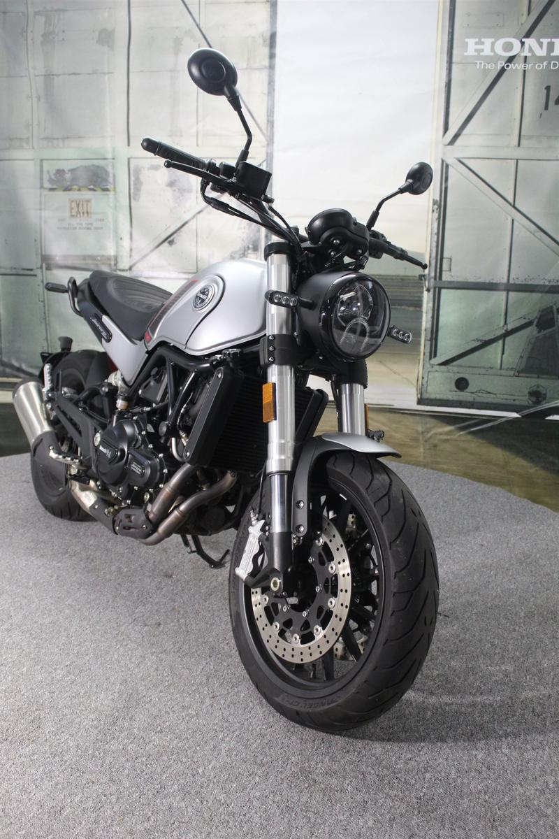 Benelli Leoncino 500