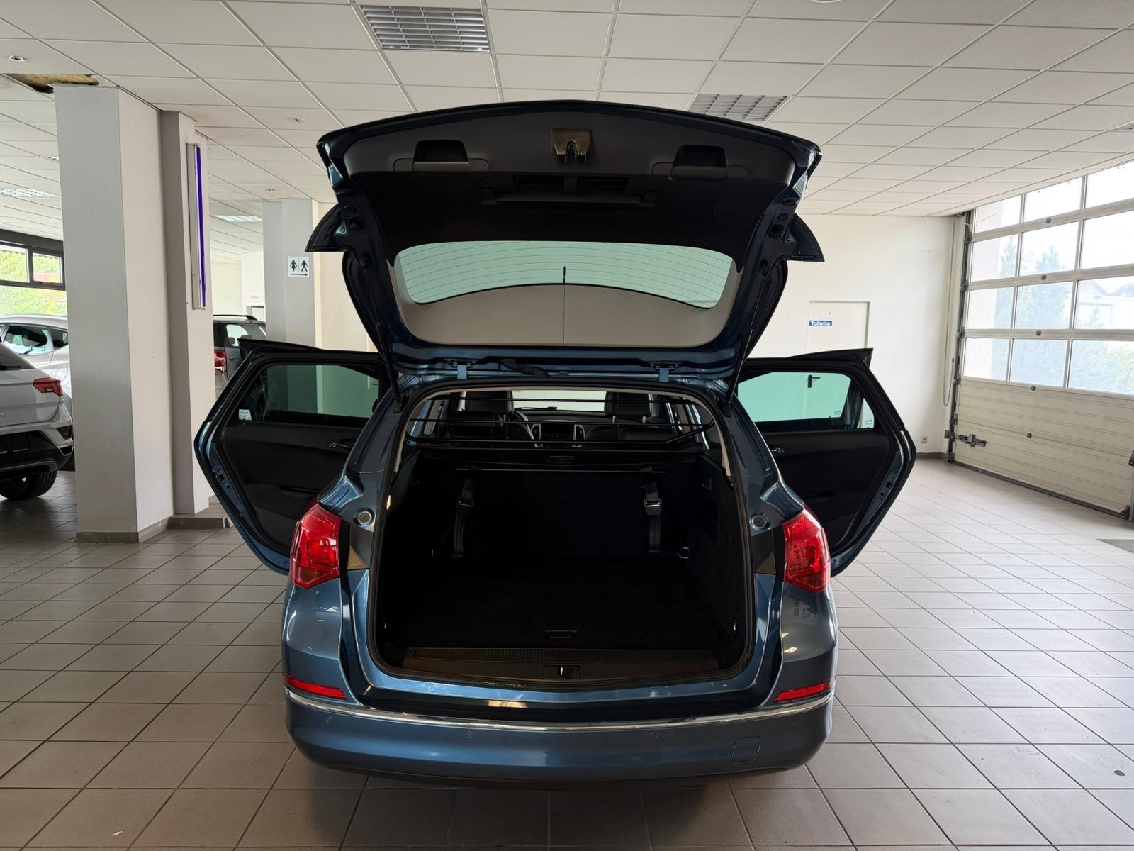 Opel Astra 2015 — photo 8