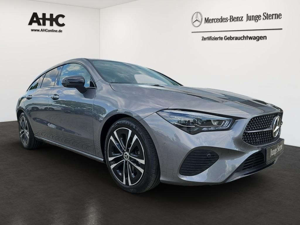 Fahrzeugabbildung Mercedes-Benz CLA 180 SB Night AHK Pano KeyLess Totwi. Ambie.