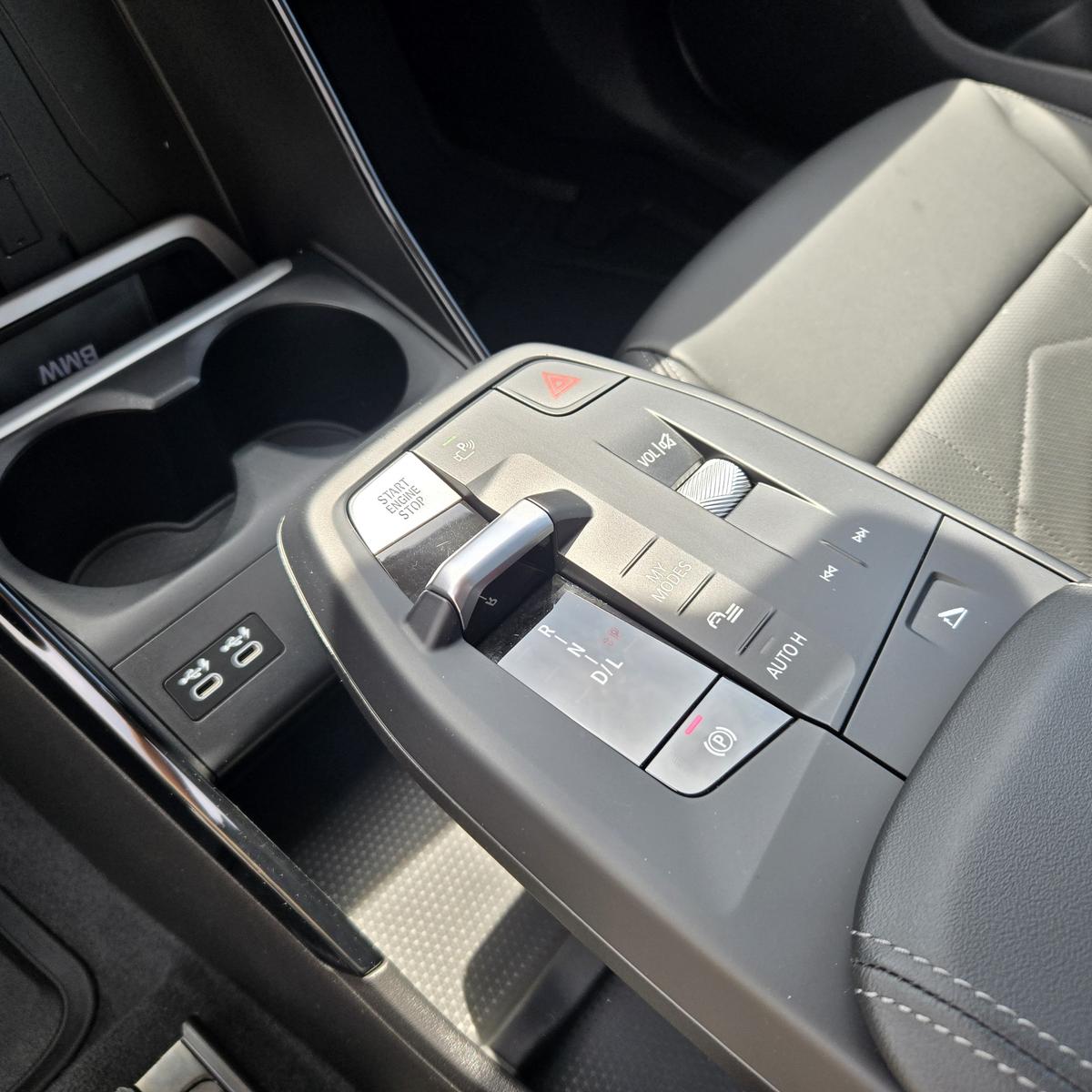 BMW 218i Active Tourer RFK DAB SHZ Keyless
