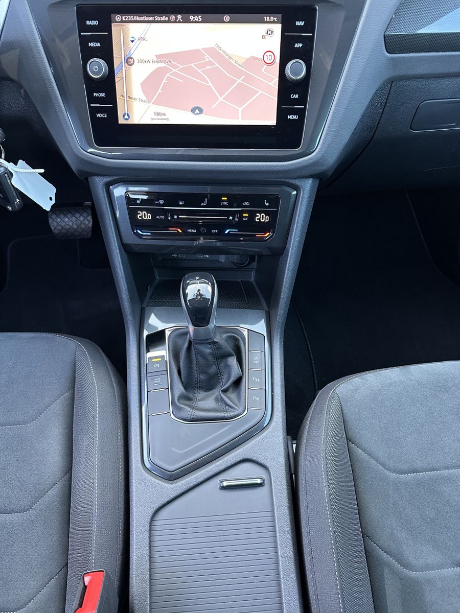 Fahrzeugabbildung Volkswagen Tiguan 2.0 TDI DSG Elegance NAV+LED+ACC+AHK+SHZ