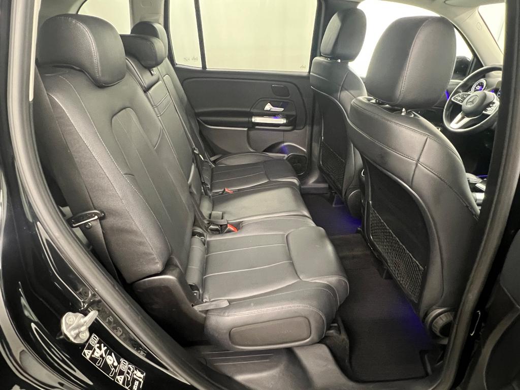 Mercedes-Benz GLB 220