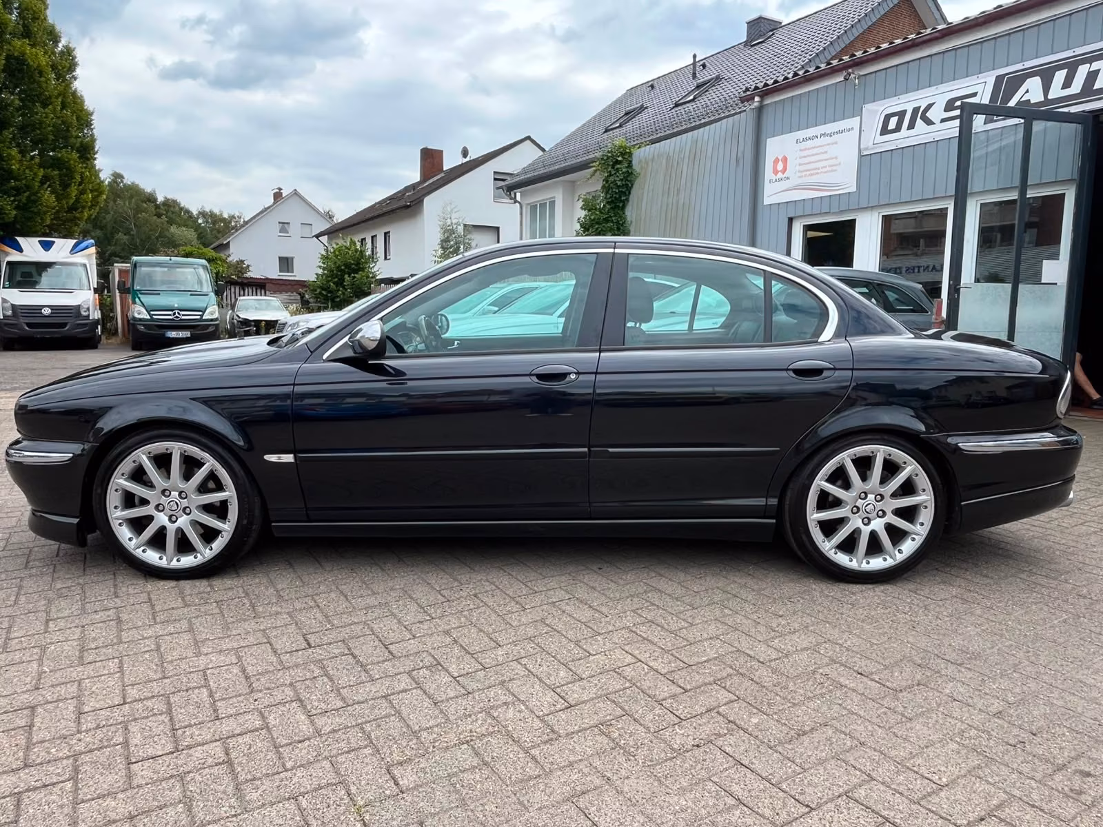 Jaguar X-Type 3.0 V6 Executive 230PS NAVI SHZG LEDER
