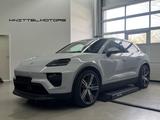 Porsche Macan 4 HeadUp 2xDisplay Pano ACC 22" Carbon