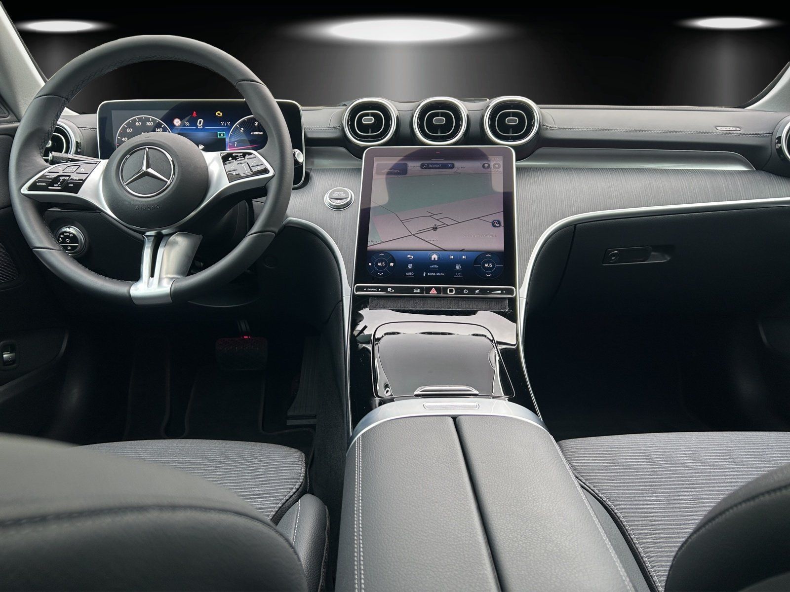 Fahrzeugabbildung Mercedes-Benz C 220d Avantgarde HUD KeyGo MBUX+ Night 4xSHZ DL