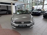 Volkswagen Passat Lim. Highline 2.0TDI DSG Virtual ACC LED - Volkswagen Passat: V