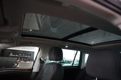 VW Tiguan 2.0 TDI Highline R-Line 4Motion | Pano VW Tiguan 2.0 TDI Highline R-Line 4Motion | Pano