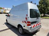 Volkswagen T5 Transporter Hochdach Motor macht Geräusche - Volkswagen T5 Transporter: Hochdach