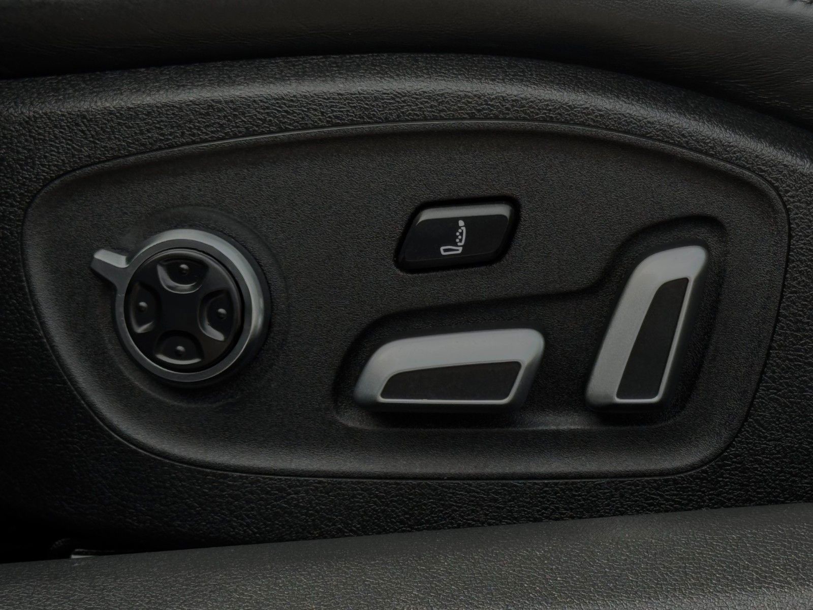 Fahrzeugabbildung Audi S7 SB 4.0 TFSI Quattro Akustik DCC BOSE Matrix