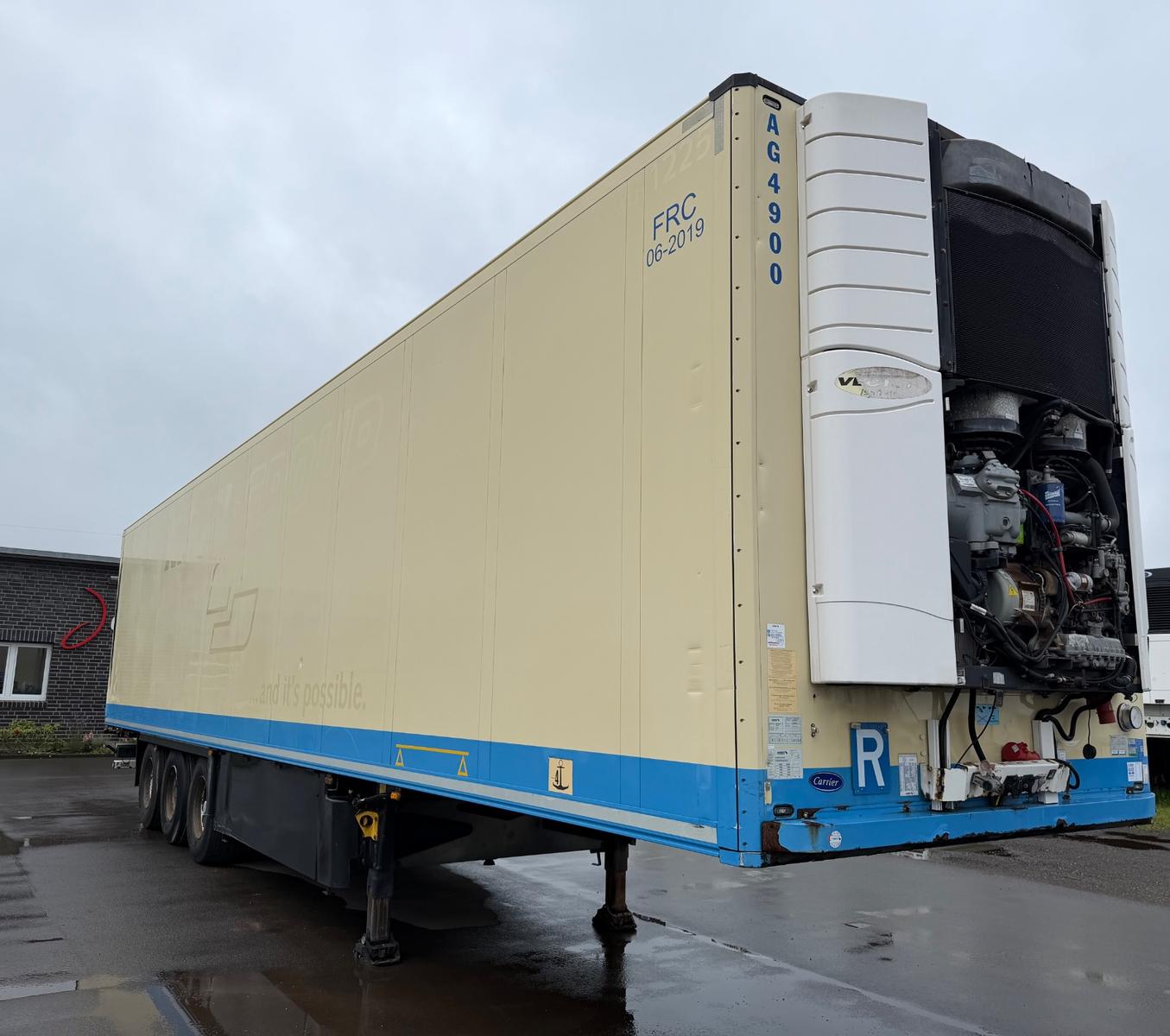 Schmitz Cargobull SKO24 / Carrier Vector 1950Mt/Doppelstock /Lift