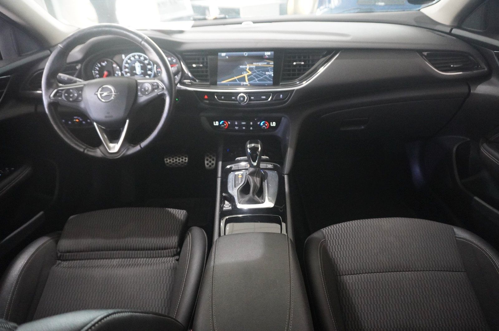 Fahrzeugabbildung Opel Insignia B GS 1.5T DYNAM. NAVI/LED/KAMERA/VIRTU.