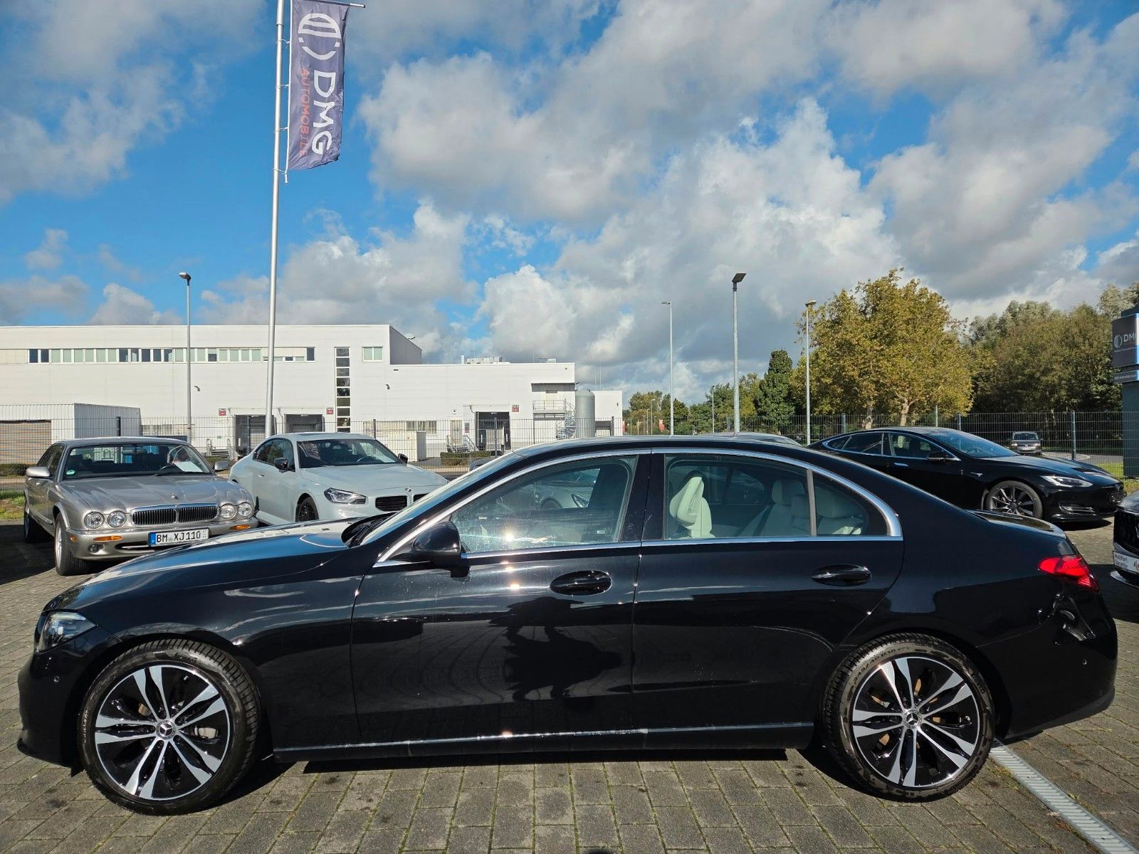 Fahrzeugabbildung Mercedes-Benz C 180 Avantgarde Limousine /erst 820 km!!