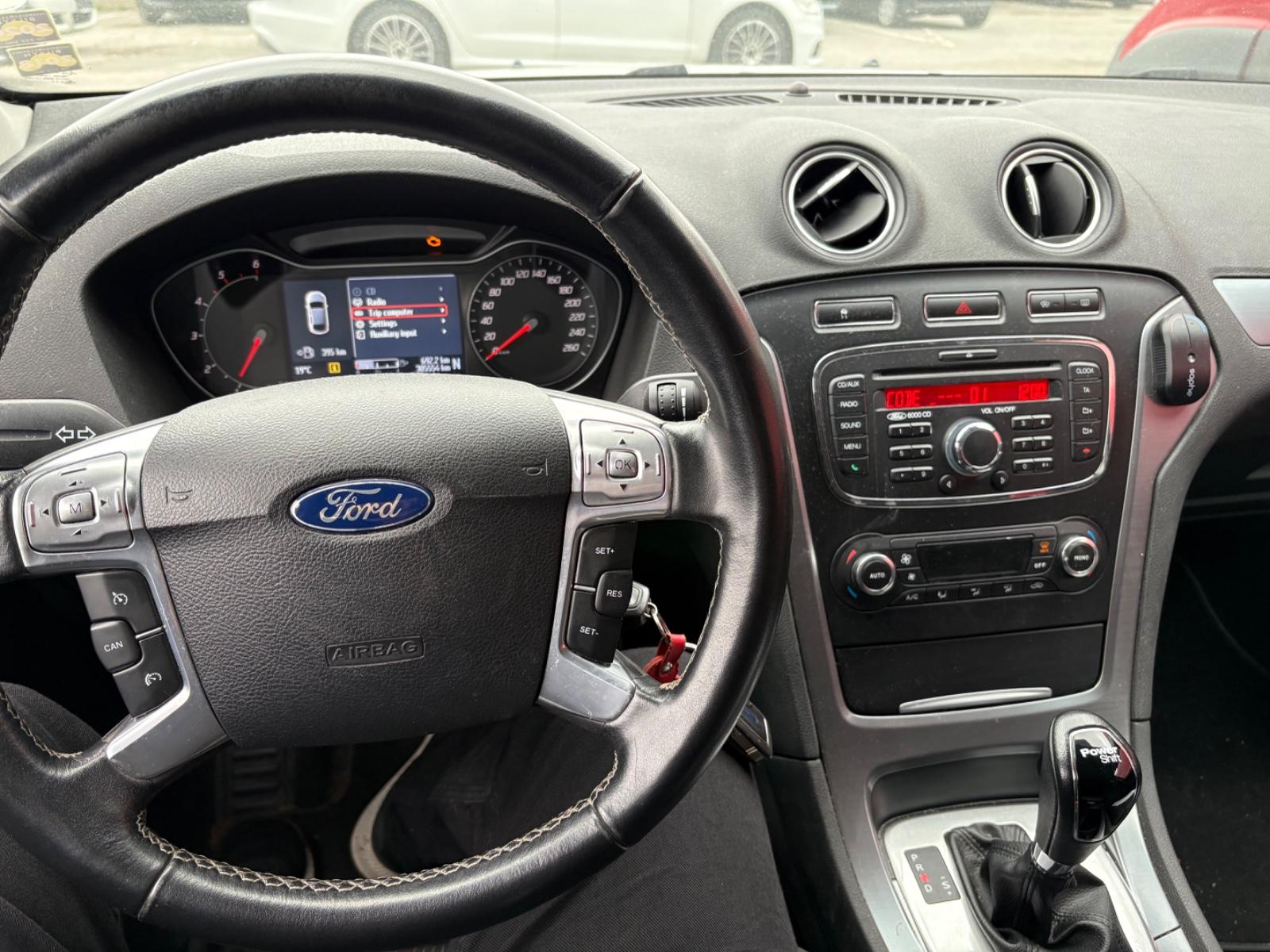 Ford Mondeo 2012 — photo 9