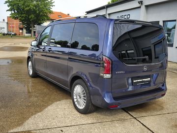 Mercedes V 220 - 5