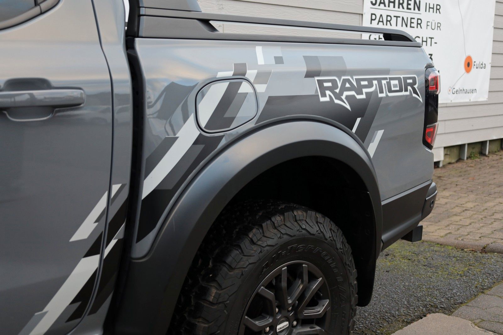 Fahrzeugabbildung Ford Raptor e-4WD,Rollo el,AHK, ATM !! Garantie07/28