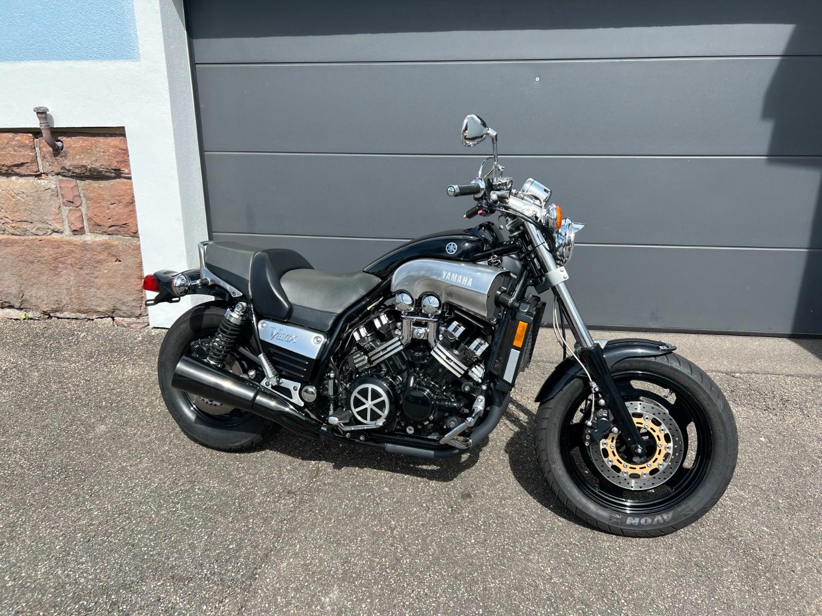 Yamaha V-Max 1200