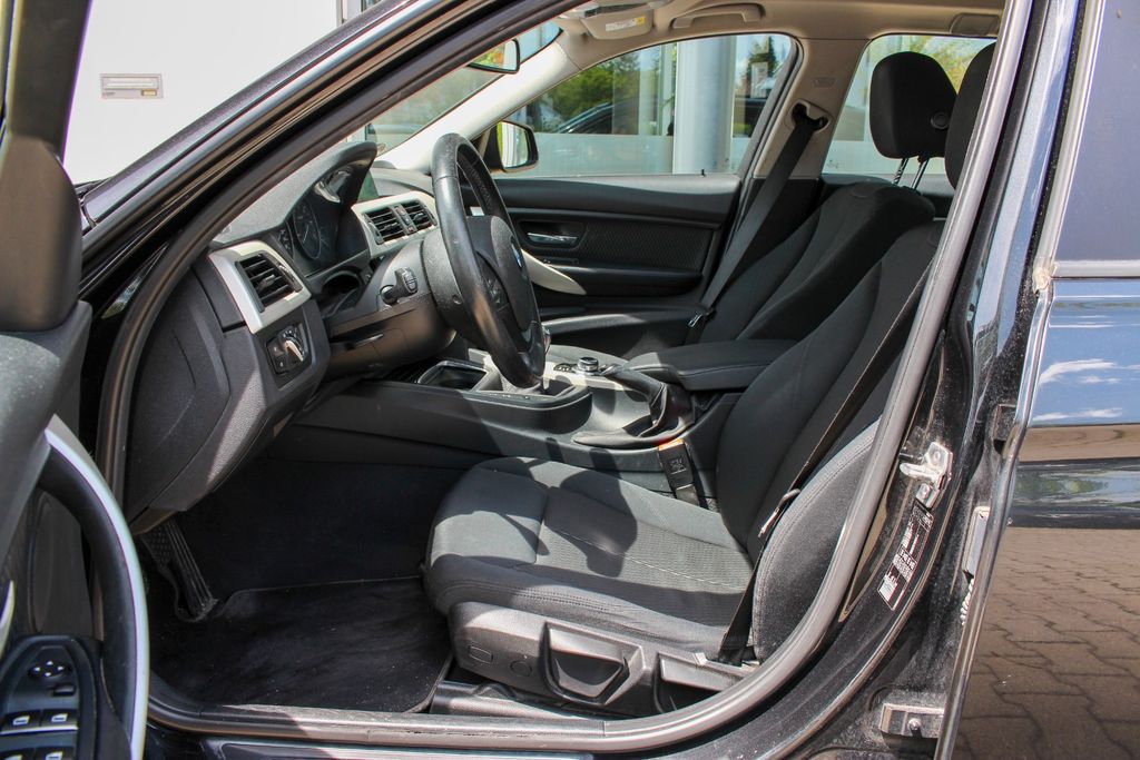 BMW 316d Touring / NAVI BUSINESS / SITZHEIZUNG / PDC BMW 316d Touring / NAVI BUSINESS / SITZHEIZUNG / PDC