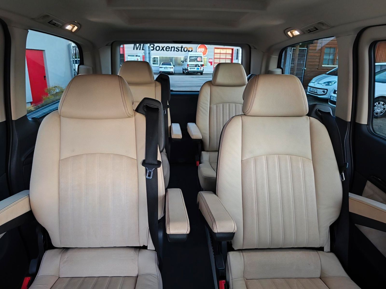 Fahrzeugabbildung Mercedes-Benz Viano 3.0 X-Clusive lang/6-Sitze/Alcantara/Navi