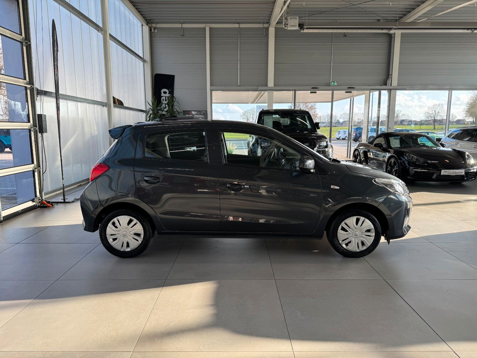 Fahrzeugabbildung Mitsubishi Space Star 1.2 Select "Klima Allwetterreifen"
