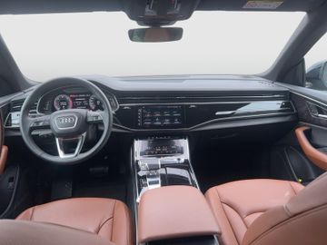 Audi Q8 - 11