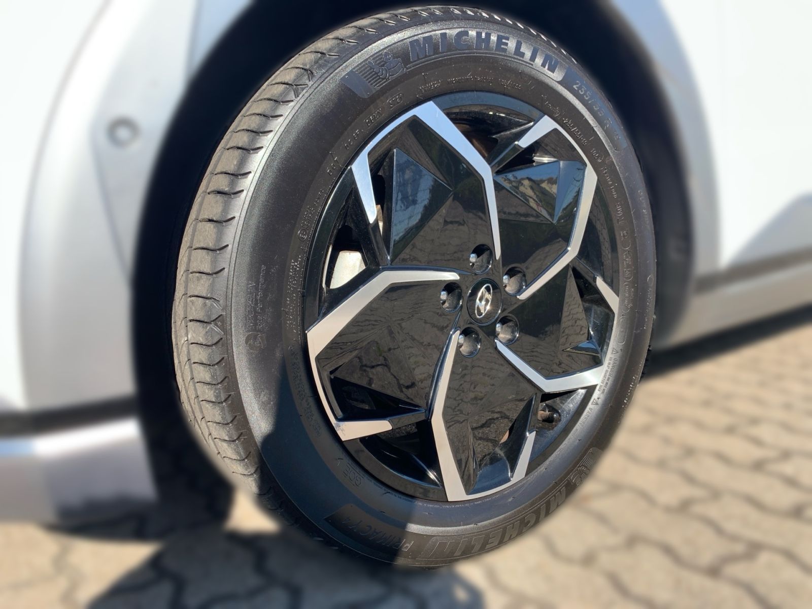 Fahrzeugabbildung Hyundai IONIQ 5 Uniq 72,6kWh Panorama Relax-Paket