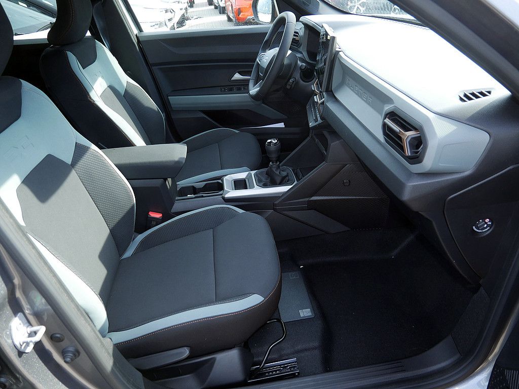 Fahrzeugabbildung Dacia Duster Extreme TCe 130 2WD NEUES MODELL