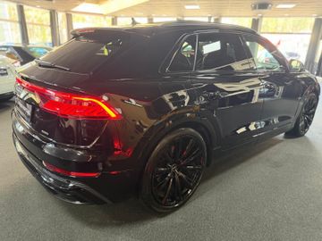 Audi Q8 - 11