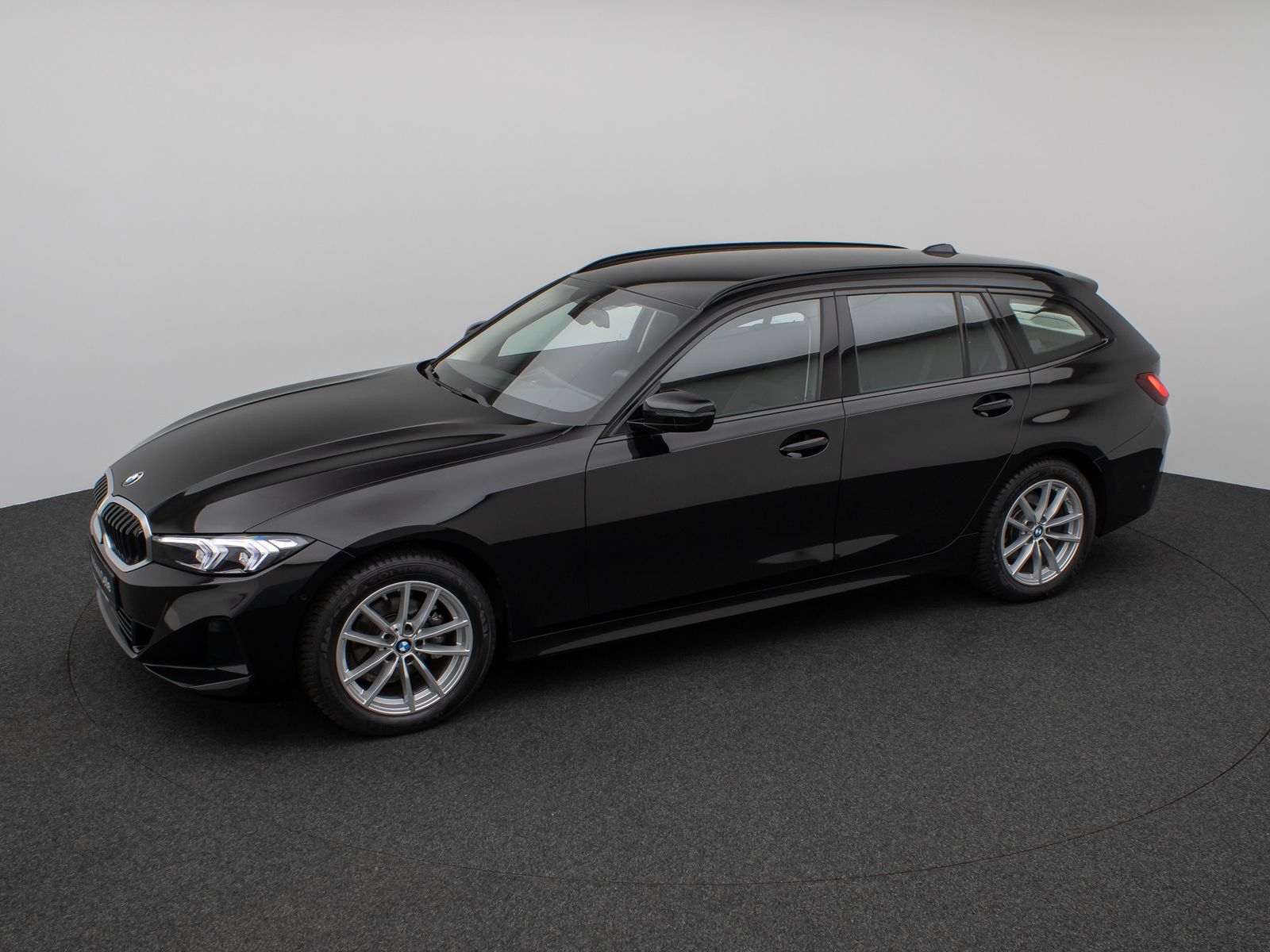 Fahrzeugabbildung BMW 318i Kamera DAB CockPit+ Alarm Geschwindigkeitsr