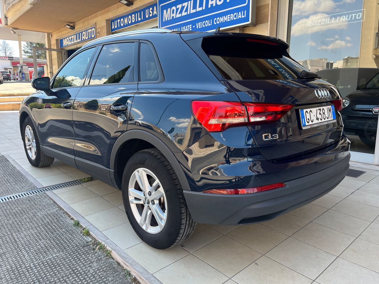 Audi Q3 35 TDI S tronic Business imagem 2