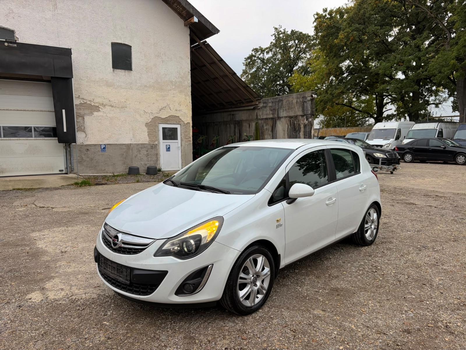 Opel Corsa D BJ-2011 1,4 BENZIN KLIMA EURO5 5-TÜRIG