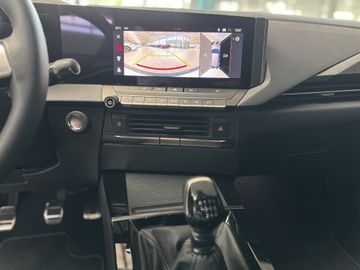 Fotografie des Opel Astra Sports Tourer 1.2 Turbo GS