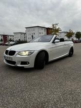 BMW E93 330d - BMW 330 aus 2008: 330d