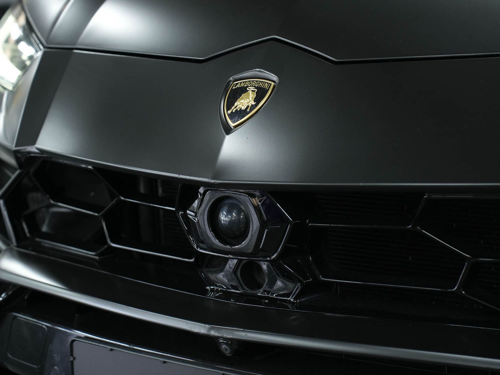 Fahrzeugabbildung Lamborghini Urus - B&O 3D|ADAS|BicolorSportivo|22"|Pano|Mass