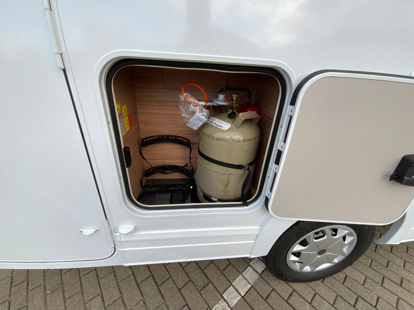 Fahrzeugabbildung Weinsberg CaraSuite 650 MEG