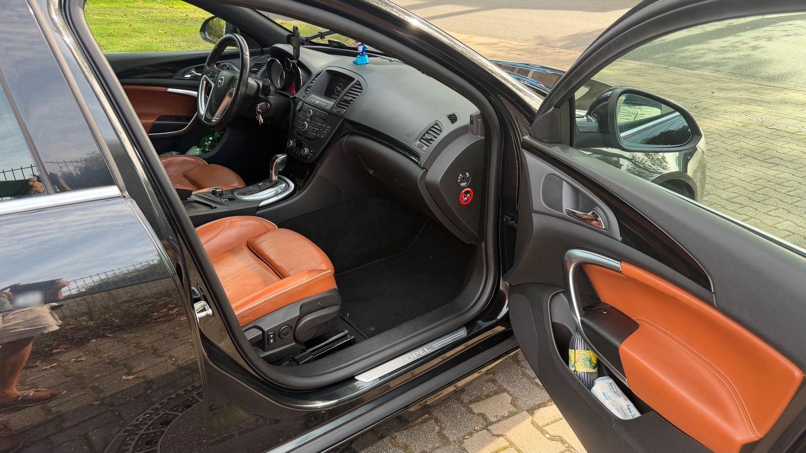 Opel Insignia 2011 — photo 9