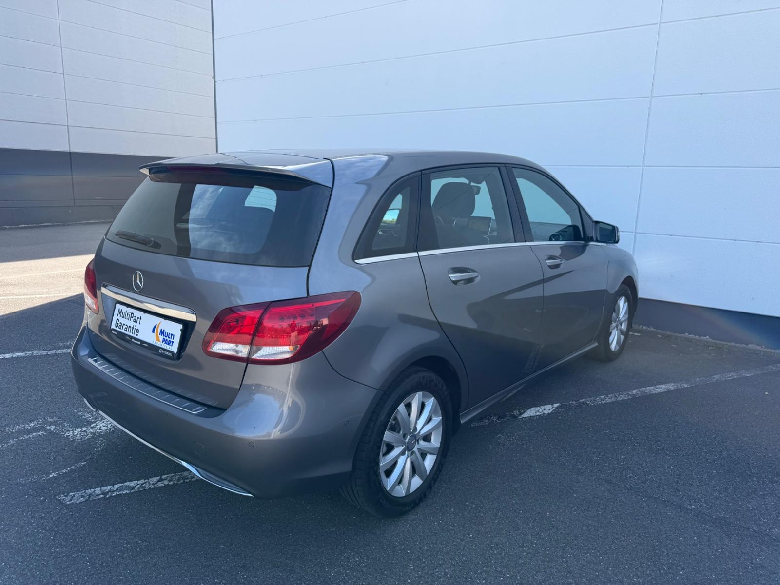 Mercedes-Benz B 180 Sytle 8-fach Bereift*Aut.*Rückfahrkamera*