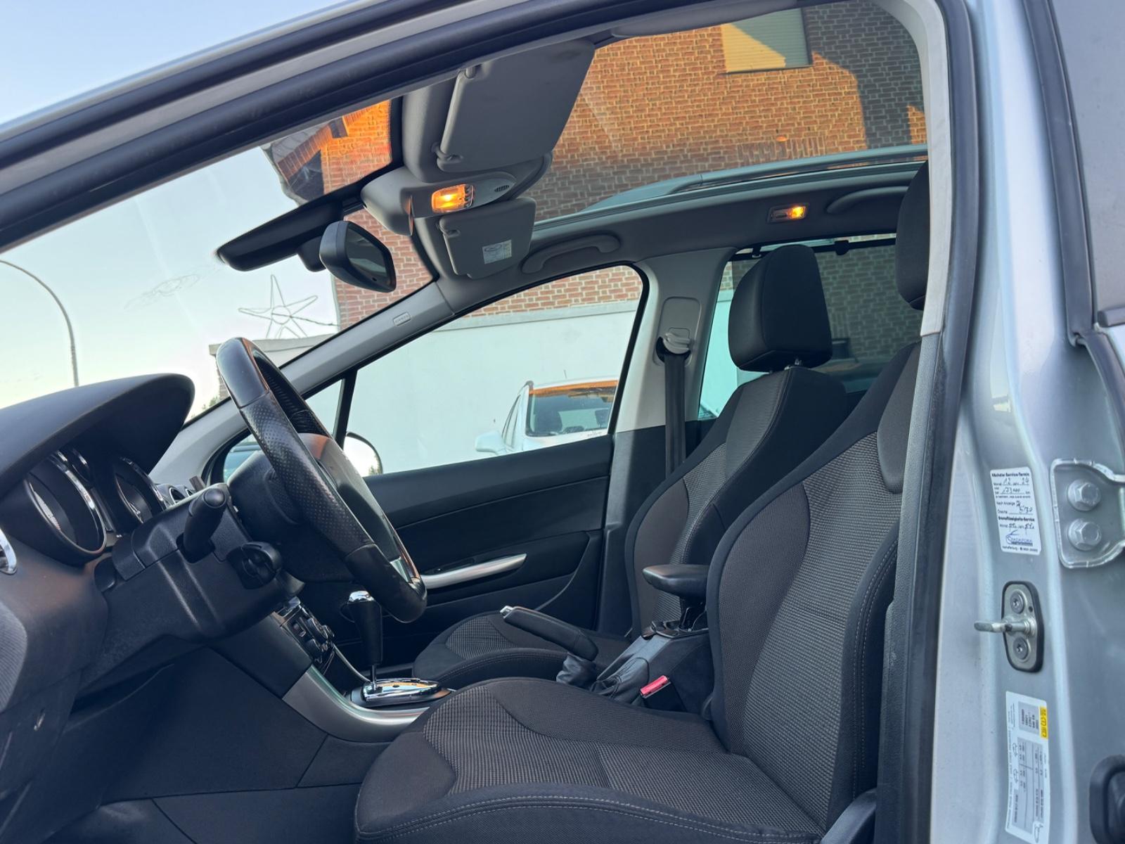 Peugeot 308 2014 — photo 7
