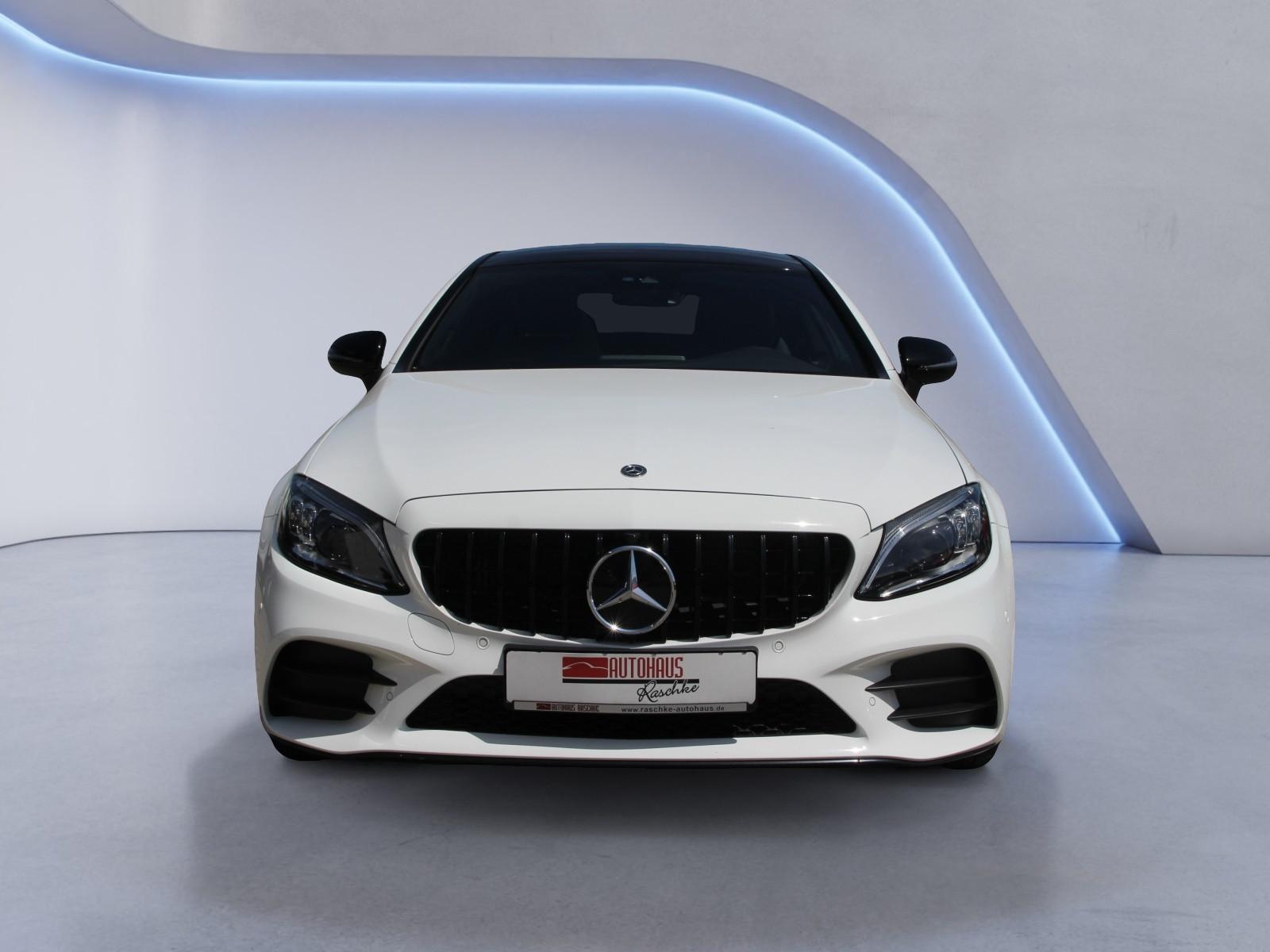 Mercedes-Benz C 300d Coupe AMG-Line/LED/Panormad./ Burmester