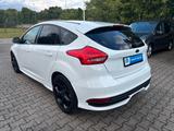 Ford Focus Lim. ST  250PS LED PDC 18Zoll SH Bi-Xenon - Ford Focus: ST Ps