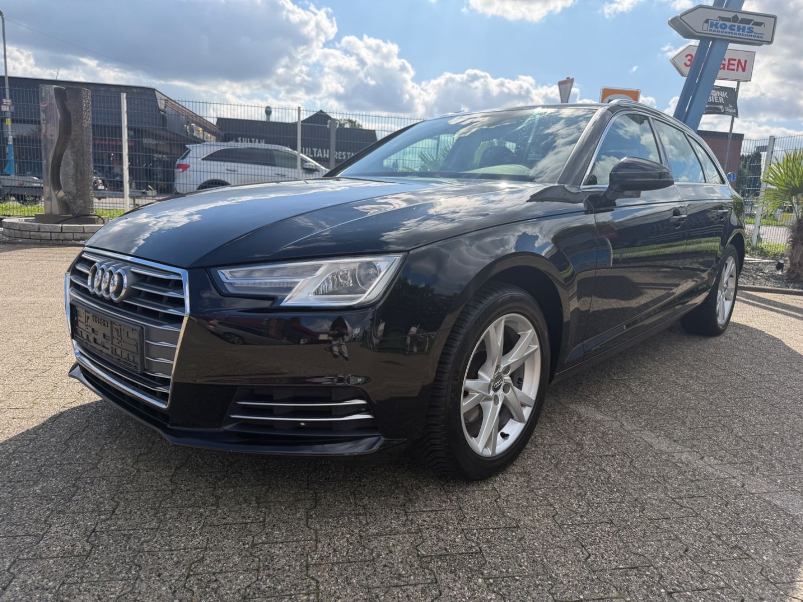 Audi A4 - 1