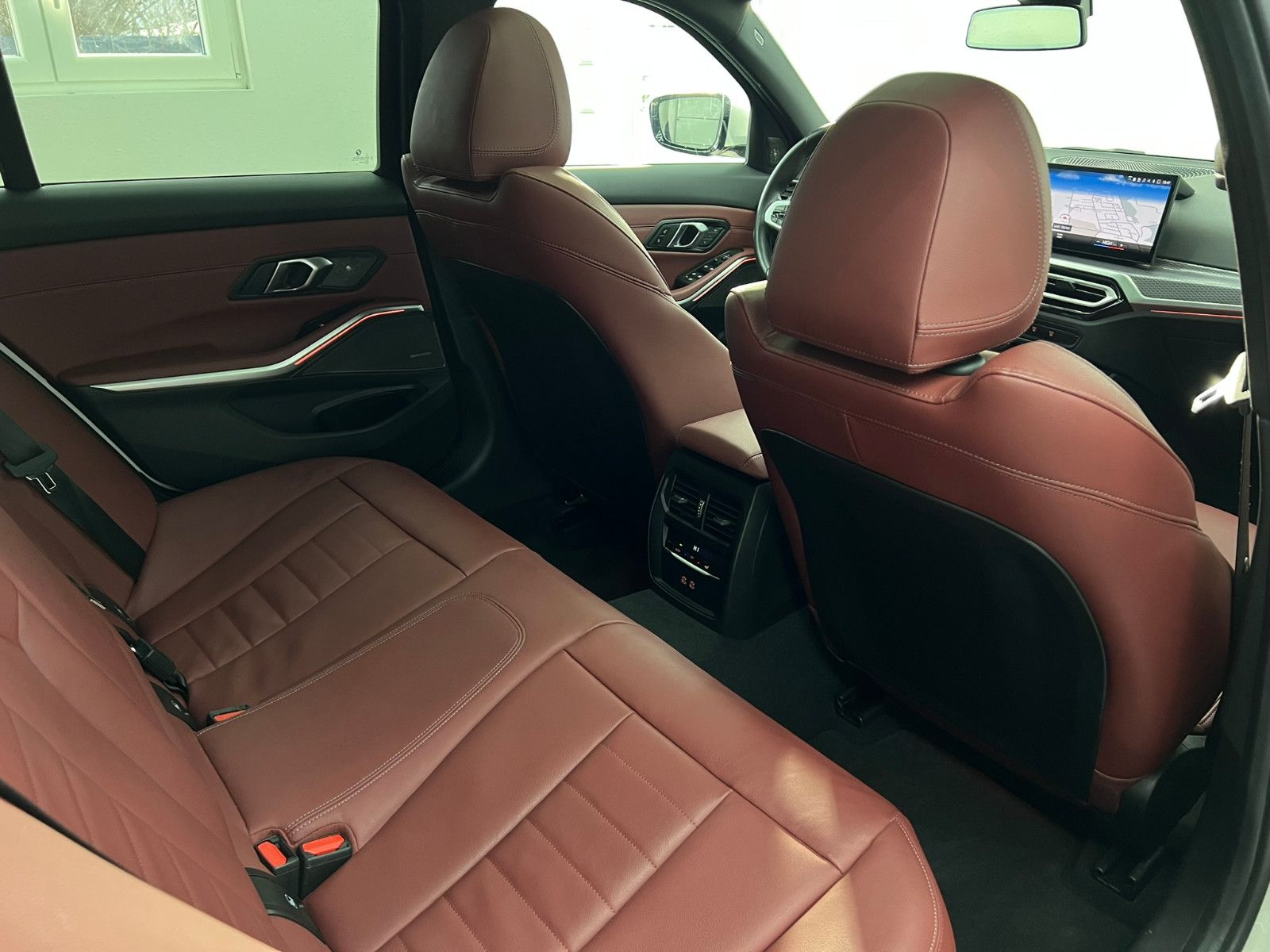 Fahrzeugabbildung BMW 330 i M Sport Lim./FACELIFT/CURVED DISPLAY/DE FZ