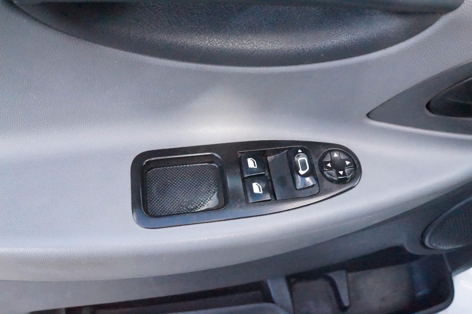 Peugeot Expert Kasten L2H1 Kasten*Navi*Klima*AHK*3 Sitze