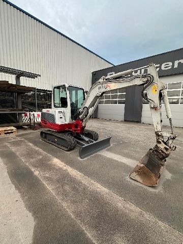 Takeuchi TB 235