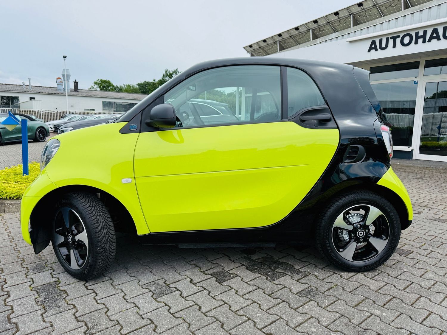 Fahrzeugabbildung Smart forTwo EQ EXCLUSIVE, Winter, LED, PTS, RFK, Pano