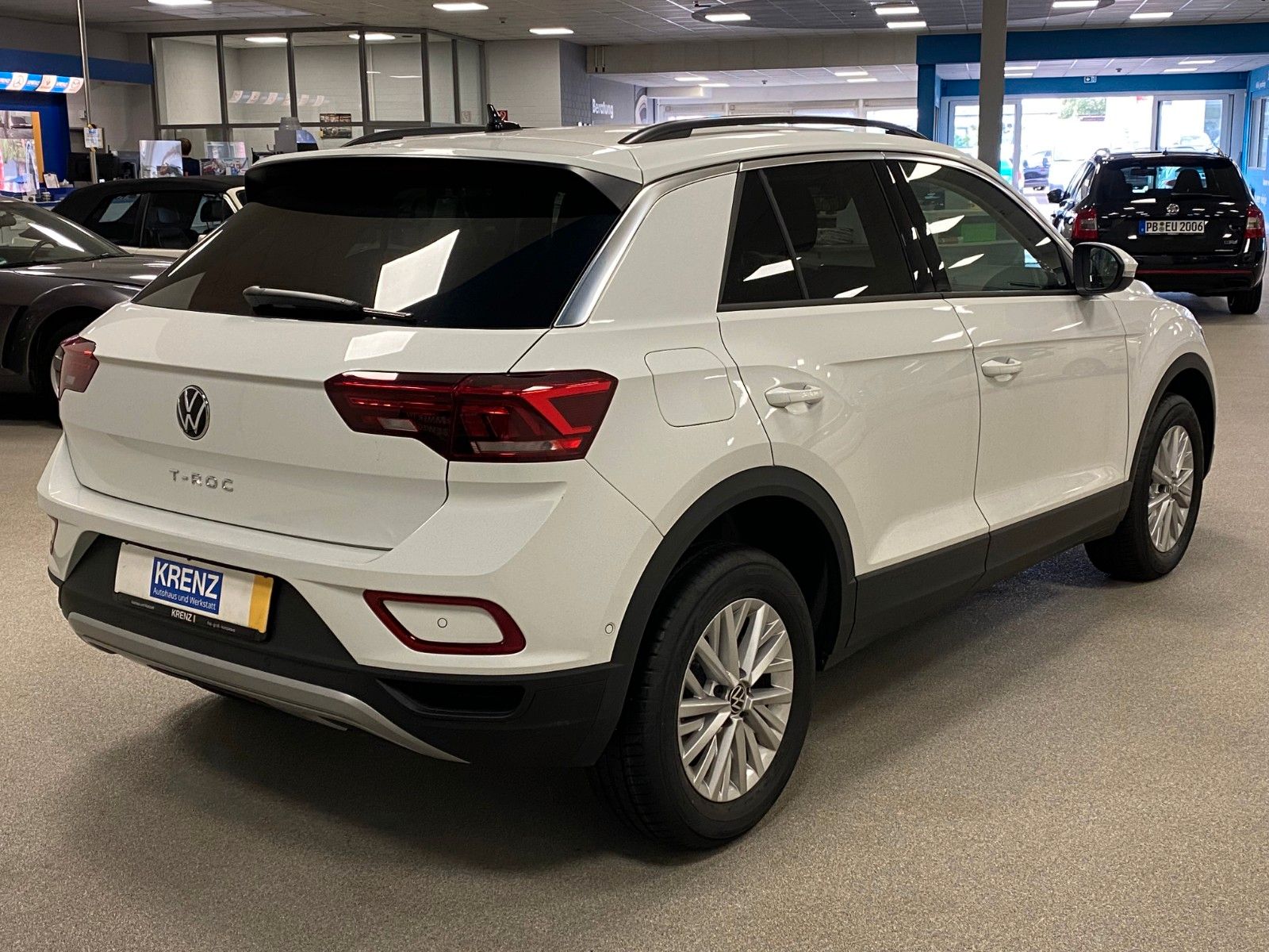 Fahrzeugabbildung Volkswagen T-Roc 1.5 TSI DSG LIFE+NAVIGATION+KAMERA+AHK abn