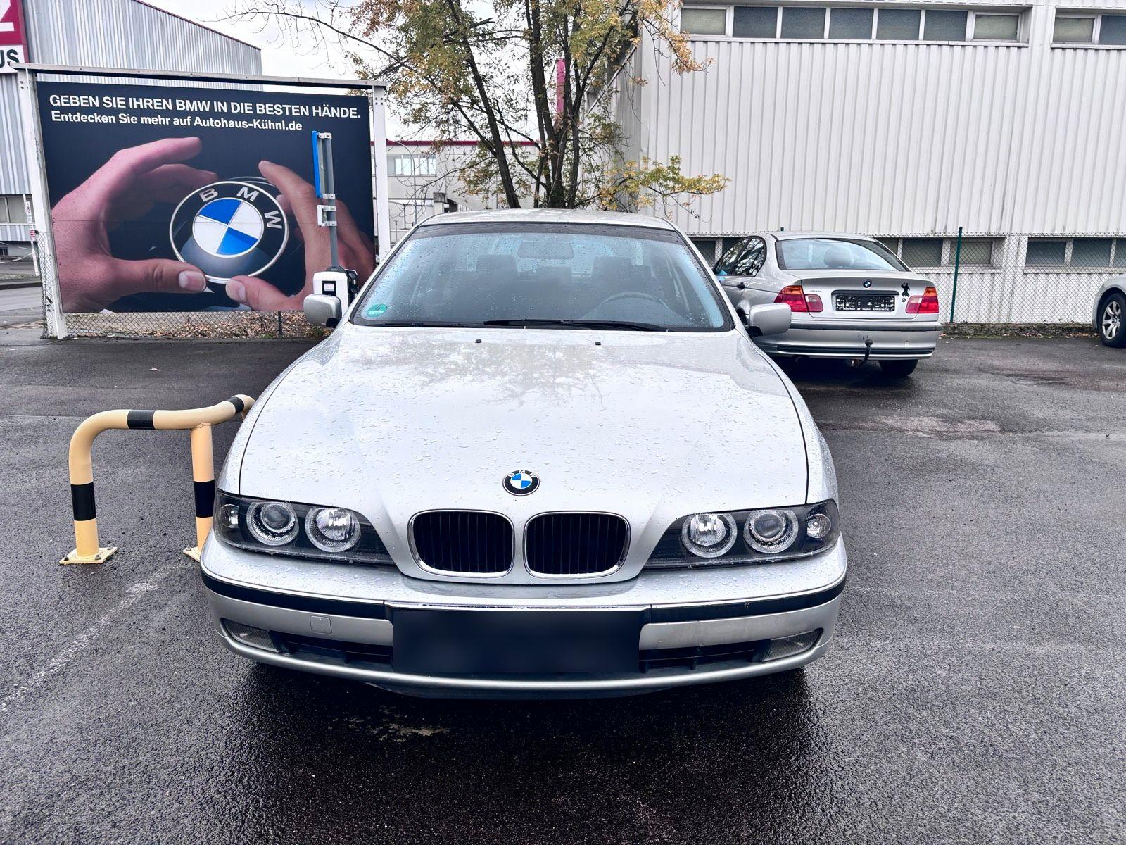 BMW 523