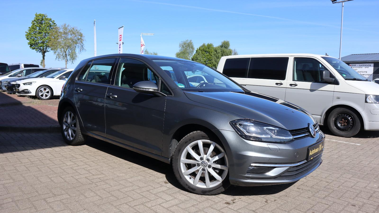 Volkswagen Golf VII Lim. Highline BMT-LED-Navi-ACC-DSG