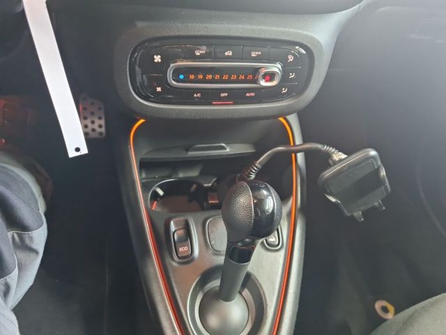 smart fortwo cabrio EQ