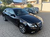 Mercedes-Benz E 250 CDI BlueEFFICIENCY AVANTGARDE AVANTGARDE - Mercedes-Benz E 250: Cdi Avantgarde
